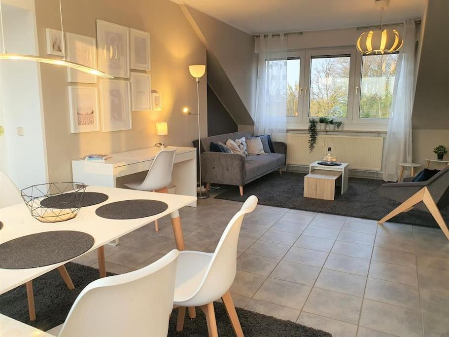 Modernes Und Ruhiges Appartement Mit Loggia Marl Eksteriør bilde
